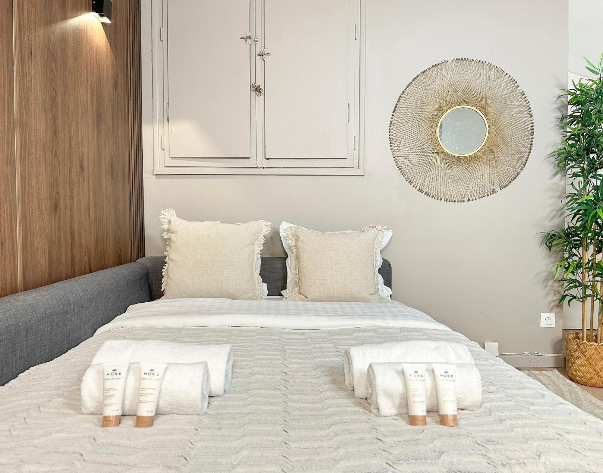 Chic Louvre Apartment Paris Bagian luar foto