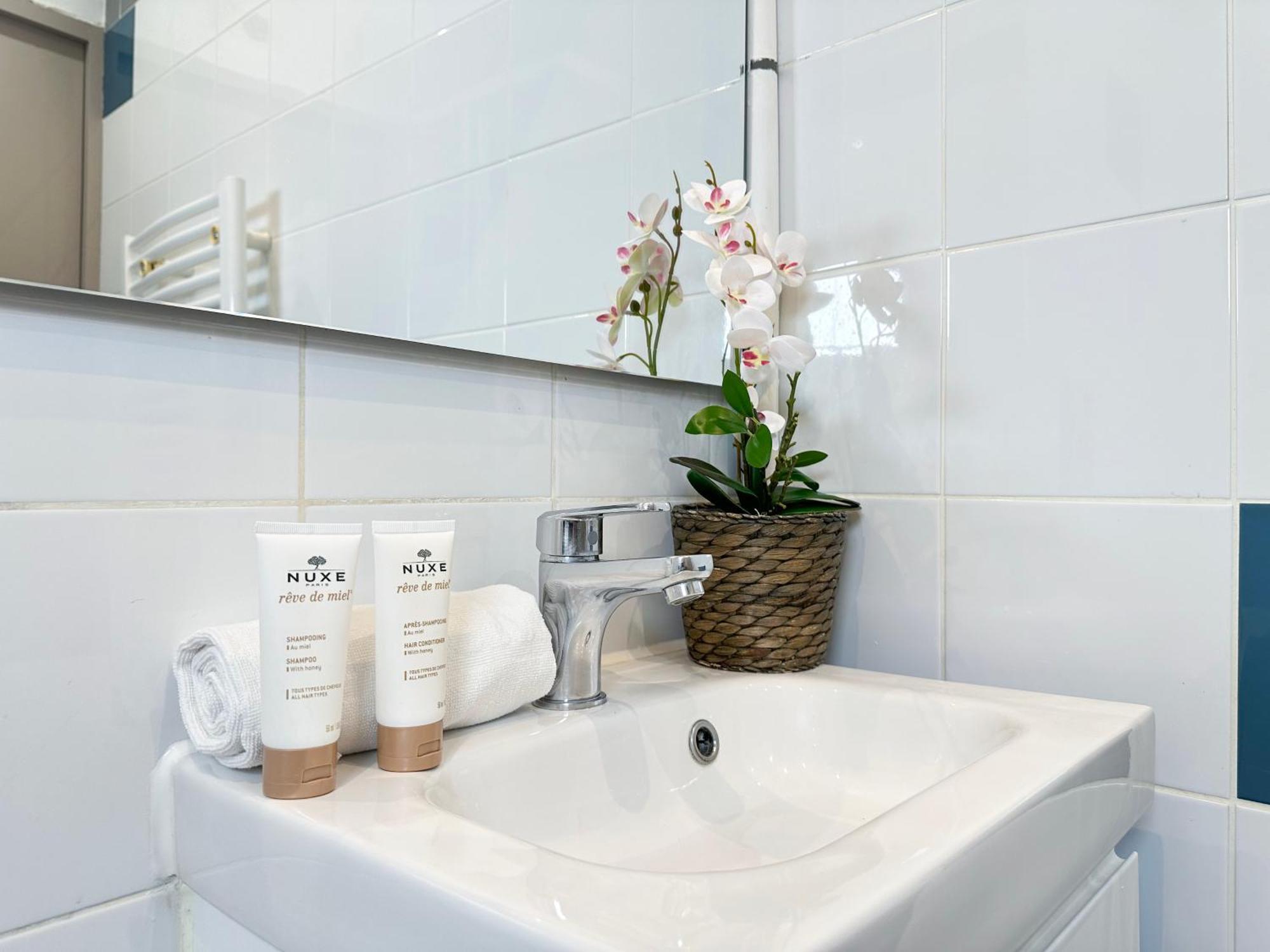 Chic Louvre Apartment Paris Bagian luar foto
